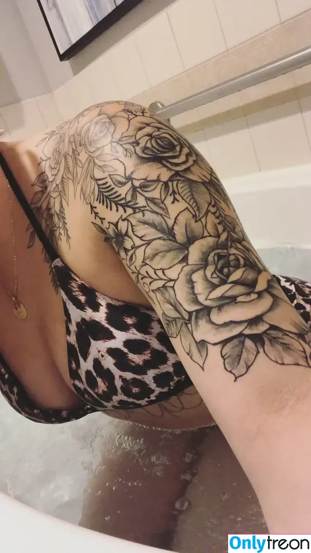 itslisetterenee_ nude photo #0003 (gemiinii_mami)