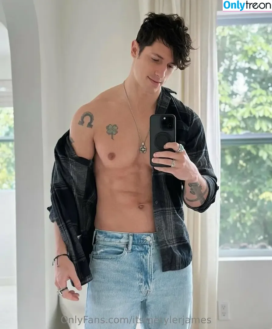 itsmetylerjames nude photo #0034 (itsmetylerjames)