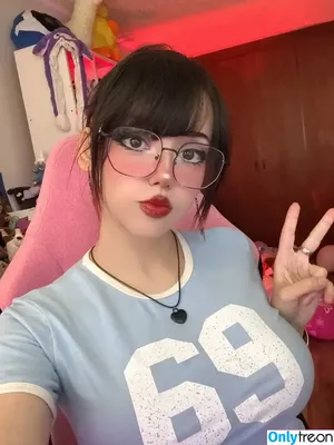 Itsmidna / Mirna Vegas / ashprincessmidna / itsmidnaa nude photo #0368