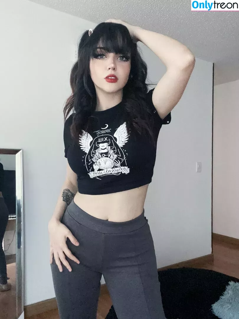 Itsmidna голая photo #0028 (Mirna Vegas / ashprincessmidna / itsmidnaa)