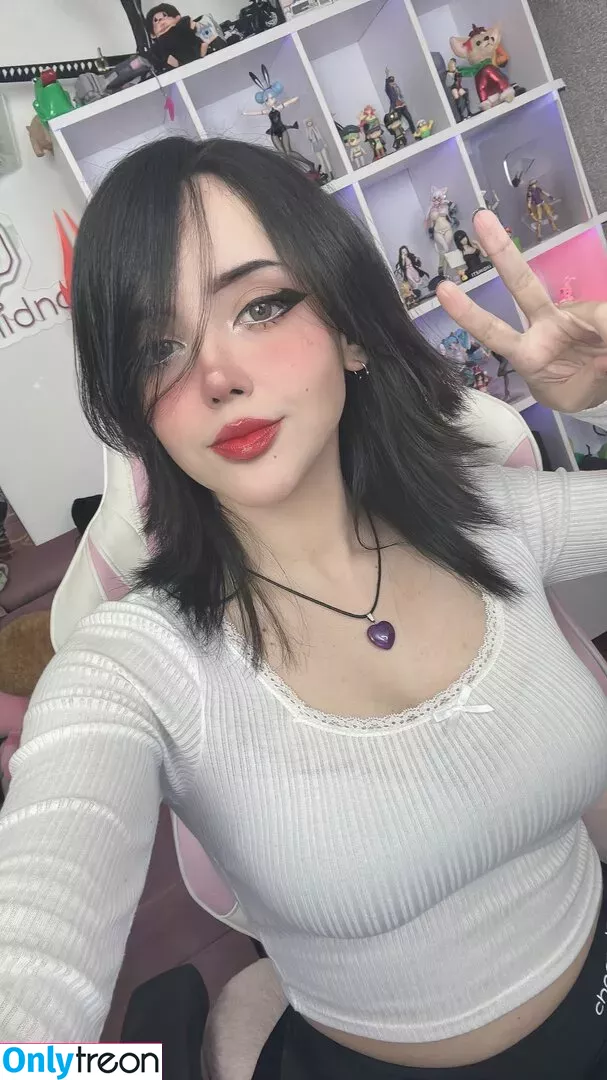 Itsmidna голая photo #0117 (Mirna Vegas / ashprincessmidna / itsmidnaa)