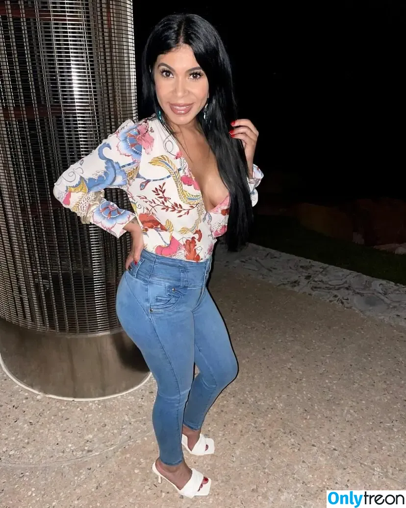 itsPattyG nude photo #0012 (itspatty_g / thickandbusty1)