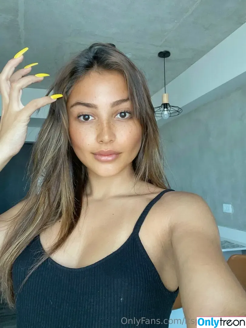 itsprincessivy nude photo #0006 (itsprincesstayy)