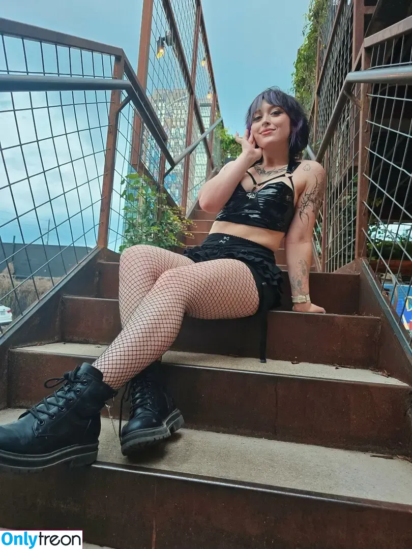 Itsqueenmanda nude photo #0309 (Itsqueenmanda)