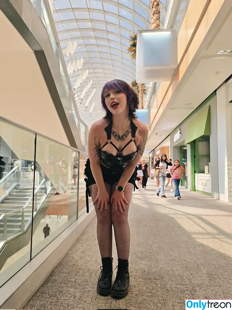 Itsqueenmanda nude photo #0311 (Itsqueenmanda)