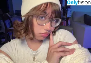 itsqueennovaa / OFTV nude photo #0098