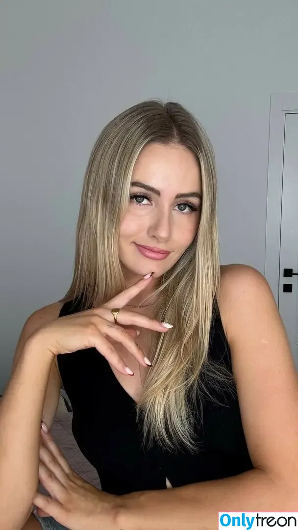 itsSky nude photo #0116 (itsSkyLOL)