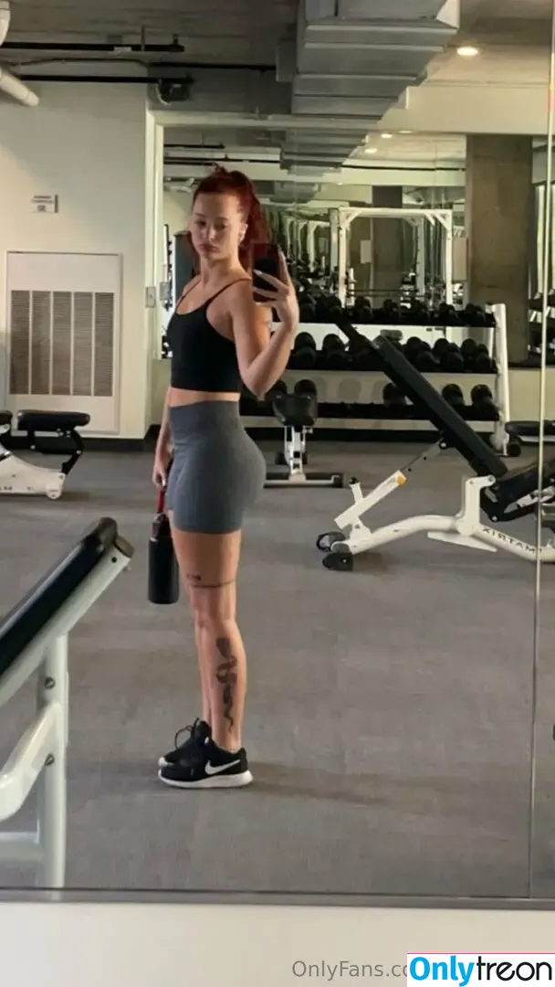 itsskyybby голая photo #0014 (itsskayybby)