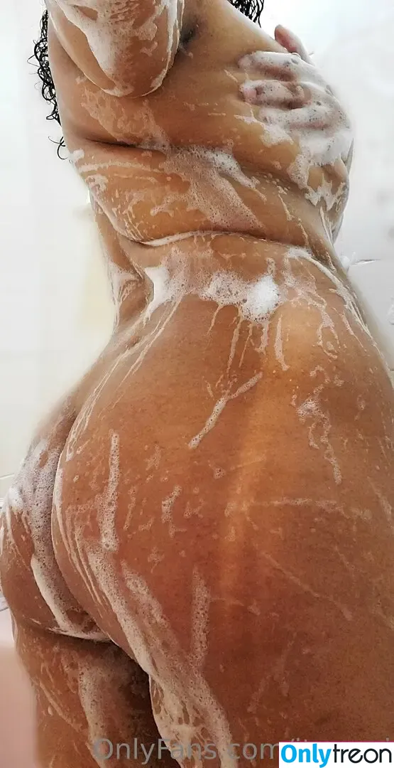 itsssari nude photo #0024 (itsss.ari__)
