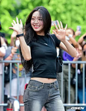 itzy.all.in.us / Shin Yu Na / Yuna ITZY / 유나 nude photo #0052
