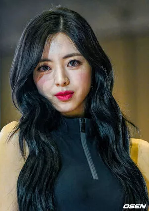 itzy.all.in.us / Shin Yu Na / Yuna ITZY / 유나 nude photo #0066