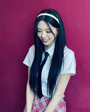 itzy.all.in.us / Shin Yu Na / Yuna ITZY / 유나 nude photo #0067