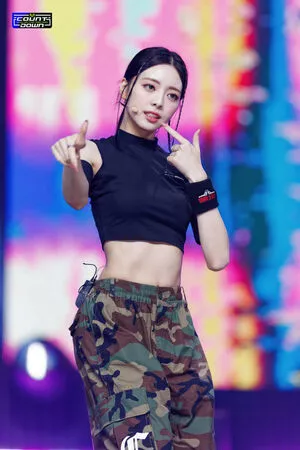 itzy.all.in.us / Shin Yu Na / Yuna ITZY / 유나 nude photo #0100