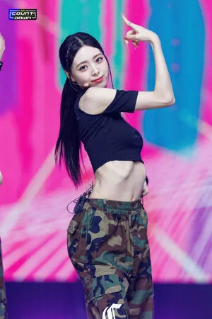 itzy.all.in.us / Shin Yu Na / Yuna ITZY / 유나 nude photo #0102