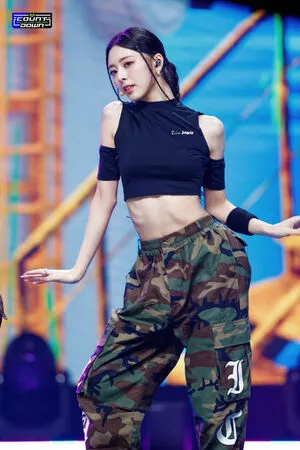 itzy.all.in.us / Shin Yu Na / Yuna ITZY / 유나 nude photo #0111