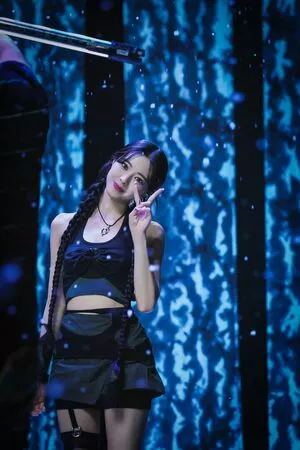 itzy.all.in.us / Shin Yu Na / Yuna ITZY / 유나 nude photo #0114