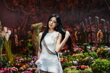 itzy.all.in.us / Shin Yu Na / Yuna ITZY / 유나 nude photo #0115