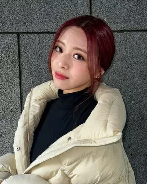 itzy.all.in.us / Shin Yu Na / Yuna ITZY / 유나 nude photo #0122