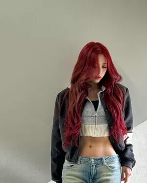 itzy.all.in.us / Shin Yu Na / Yuna ITZY / 유나 nude photo #0129