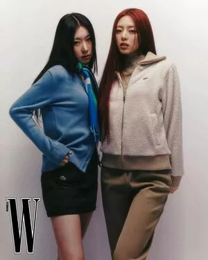 itzy.all.in.us / Shin Yu Na / Yuna ITZY / 유나 nude photo #0133