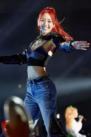 itzy.all.in.us / Shin Yu Na / Yuna ITZY / 유나 nude photo #0135