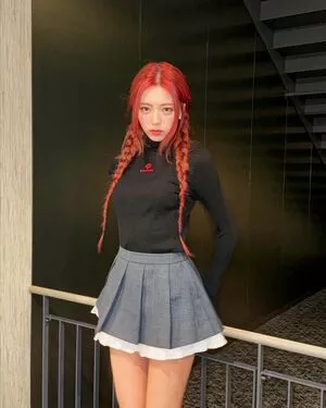 itzy.all.in.us / Shin Yu Na / Yuna ITZY / 유나 nude photo #0139