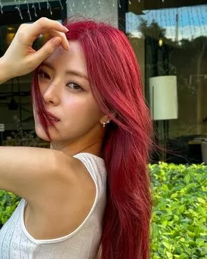 itzy.all.in.us / Shin Yu Na / Yuna ITZY / 유나 nude photo #0157