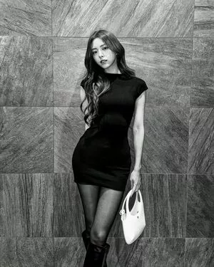 itzy.all.in.us / Shin Yu Na / Yuna ITZY / 유나 nude photo #0163