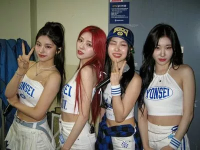 itzy.all.in.us / Shin Yu Na / Yuna ITZY / 유나 nude photo #0178