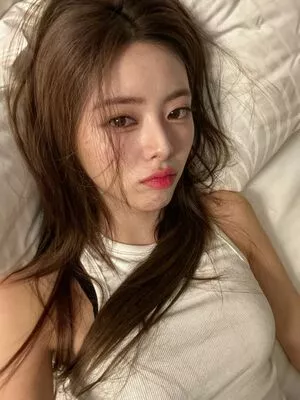 itzy.all.in.us / Shin Yu Na / Yuna ITZY / 유나 nude photo #0181
