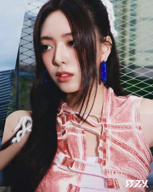 itzy.all.in.us / Shin Yu Na / Yuna ITZY / 유나 nude photo #0198
