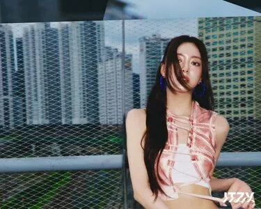 itzy.all.in.us / Shin Yu Na / Yuna ITZY / 유나 nude photo #0201