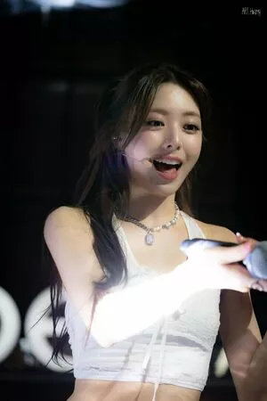 itzy.all.in.us / Shin Yu Na / Yuna ITZY / 유나 nude photo #0213