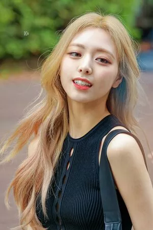 itzy.all.in.us / Shin Yu Na / Yuna ITZY / 유나 nude photo #0215
