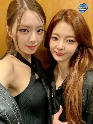 itzy.all.in.us / Shin Yu Na / Yuna ITZY / 유나 nude photo #0231