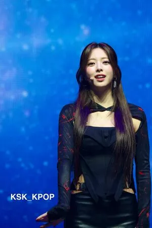 itzy.all.in.us / Shin Yu Na / Yuna ITZY / 유나 nude photo #0275