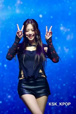 itzy.all.in.us / Shin Yu Na / Yuna ITZY / 유나 nude photo #0277