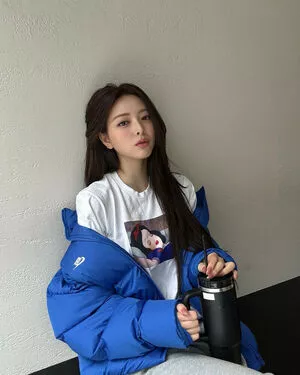 itzy.all.in.us / Shin Yu Na / Yuna ITZY / 유나 nude photo #0284