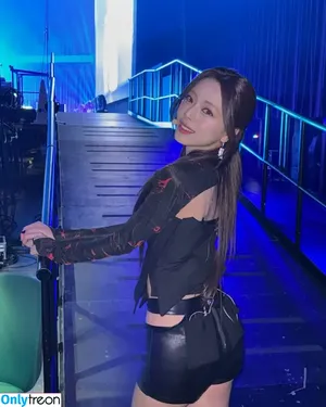 itzy.all.in.us / Shin Yu Na / Yuna ITZY / 유나 nude photo #0292