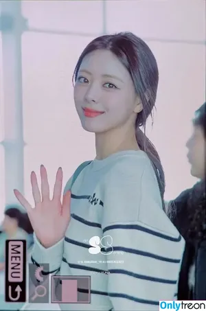 itzy.all.in.us / Shin Yu Na / Yuna ITZY / 유나 nude photo #0341