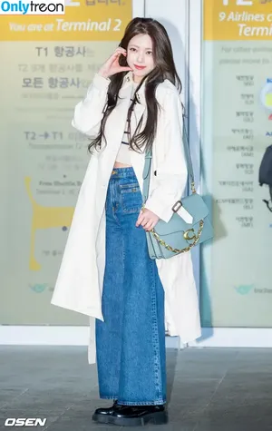 itzy.all.in.us / Shin Yu Na / Yuna ITZY / 유나 nude photo #0352
