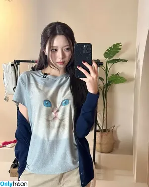 itzy.all.in.us / Shin Yu Na / Yuna ITZY / 유나 nude photo #0391