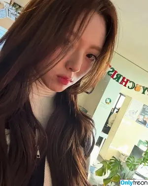 itzy.all.in.us / Shin Yu Na / Yuna ITZY / 유나 nude photo #0408