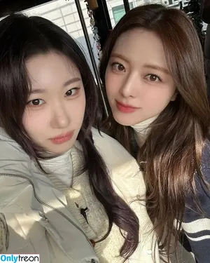 itzy.all.in.us / Shin Yu Na / Yuna ITZY / 유나 nude photo #0409