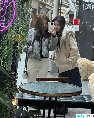itzy.all.in.us / Shin Yu Na / Yuna ITZY / 유나 nude photo #0412