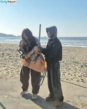 itzy.all.in.us / Shin Yu Na / Yuna ITZY / 유나 nude photo #0431