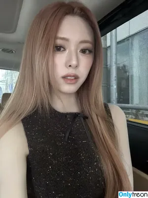 itzy.all.in.us / Shin Yu Na / Yuna ITZY / 유나 nude photo #0439