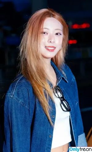 itzy.all.in.us / Shin Yu Na / Yuna ITZY / 유나 фото голая #0494