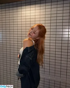 itzy.all.in.us / Shin Yu Na / Yuna ITZY / 유나 фото голая #0521
