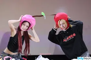 itzy.all.in.us / Shin Yu Na / Yuna ITZY / 유나 фото голая #0818